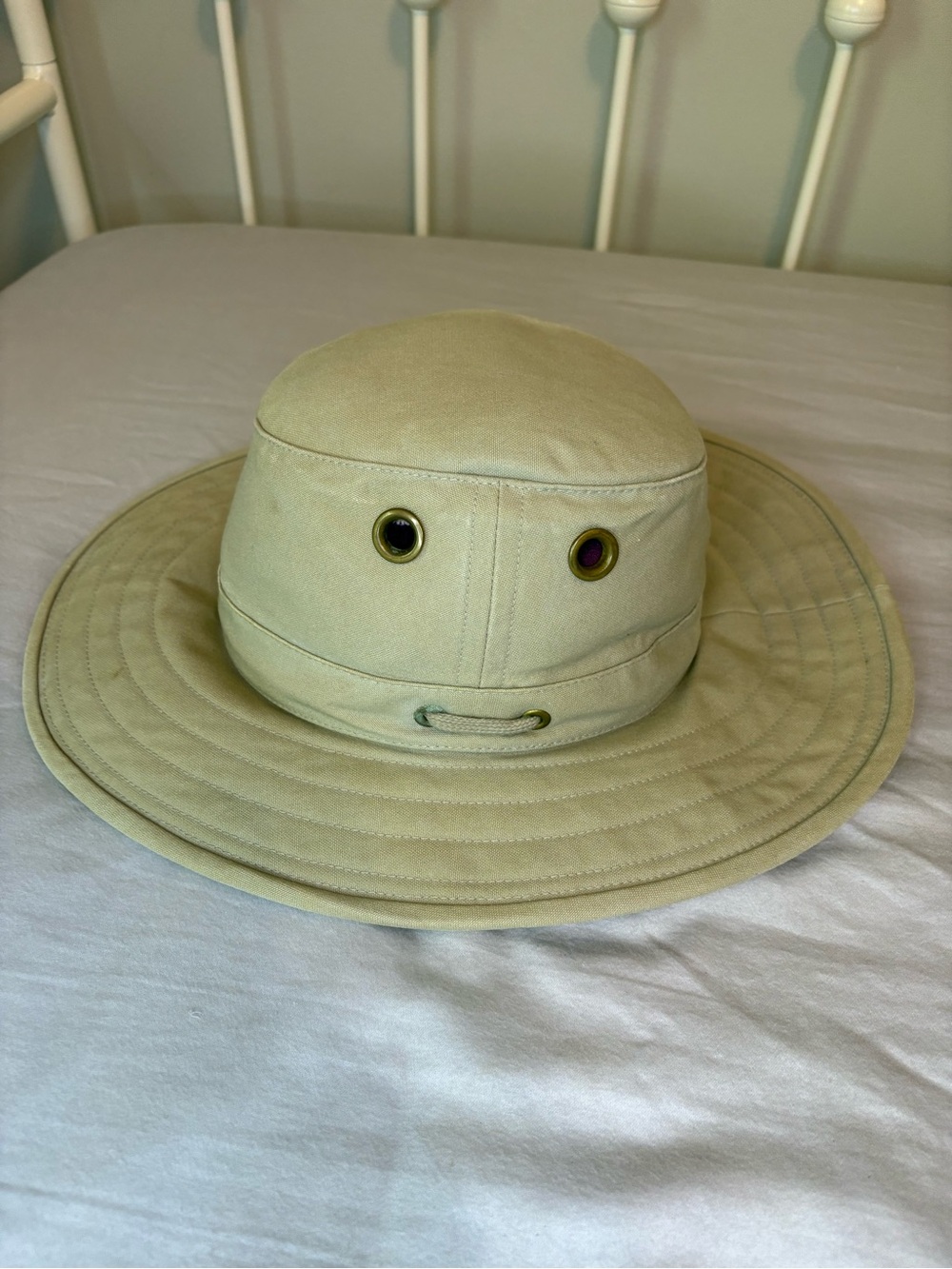 Tilley T3 Safari Hat Khaki Tan Cotton Duck Made in Canada Size 7